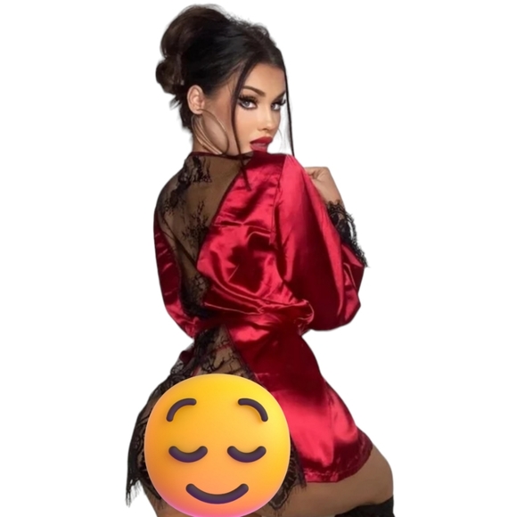 Red /Black Robe Set - Picture 2 of 9